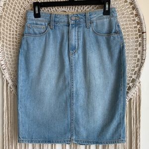 PAIGE light denim skirt. 26